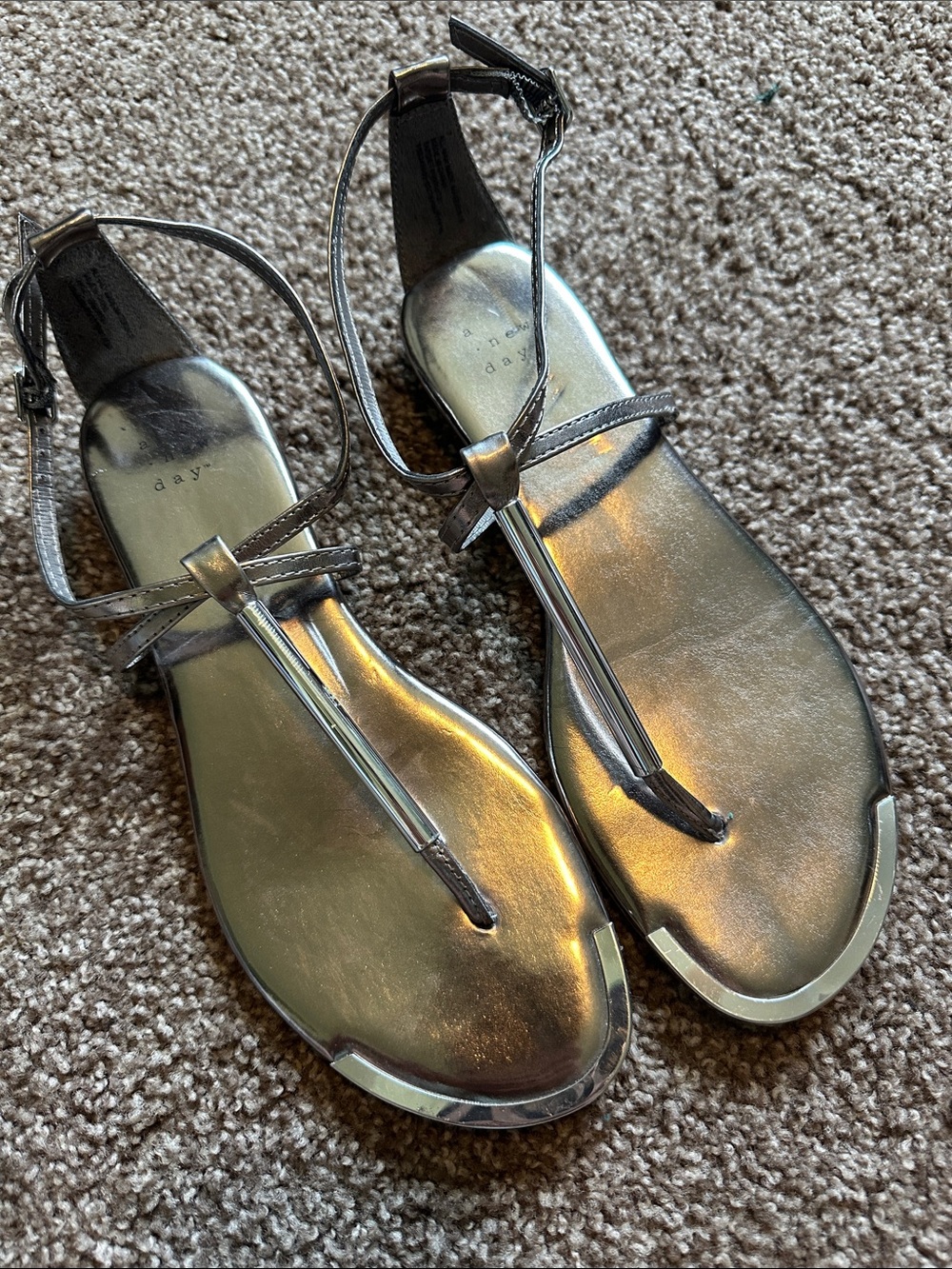 A New Day Metallic Silver T-Strap Women's Sandals, Size 7